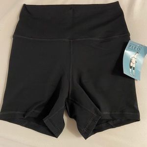 Fleo True High Contour Shorts in Black